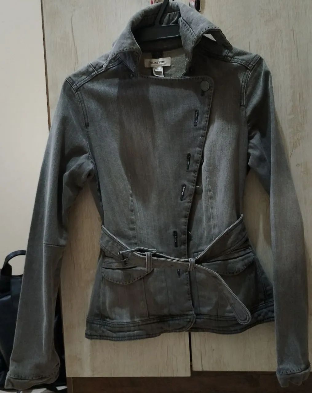 Vendo linda jaqueta importada ,comprada em Portugal. - Foto 2