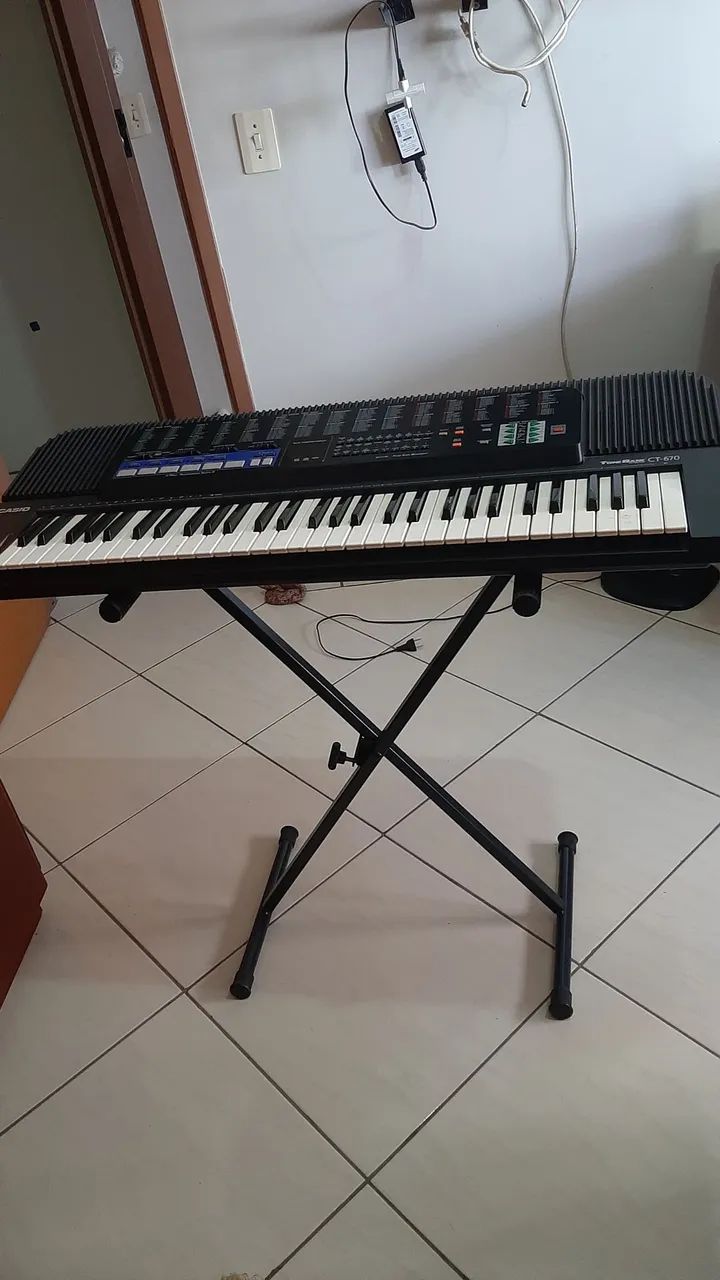 Kit teclado Casio CKT 670+suporte