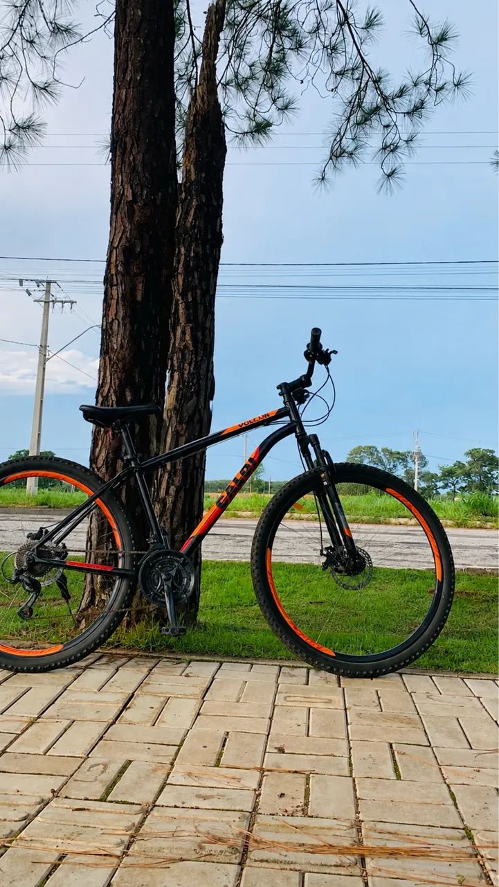 Bicicleta semi nova 