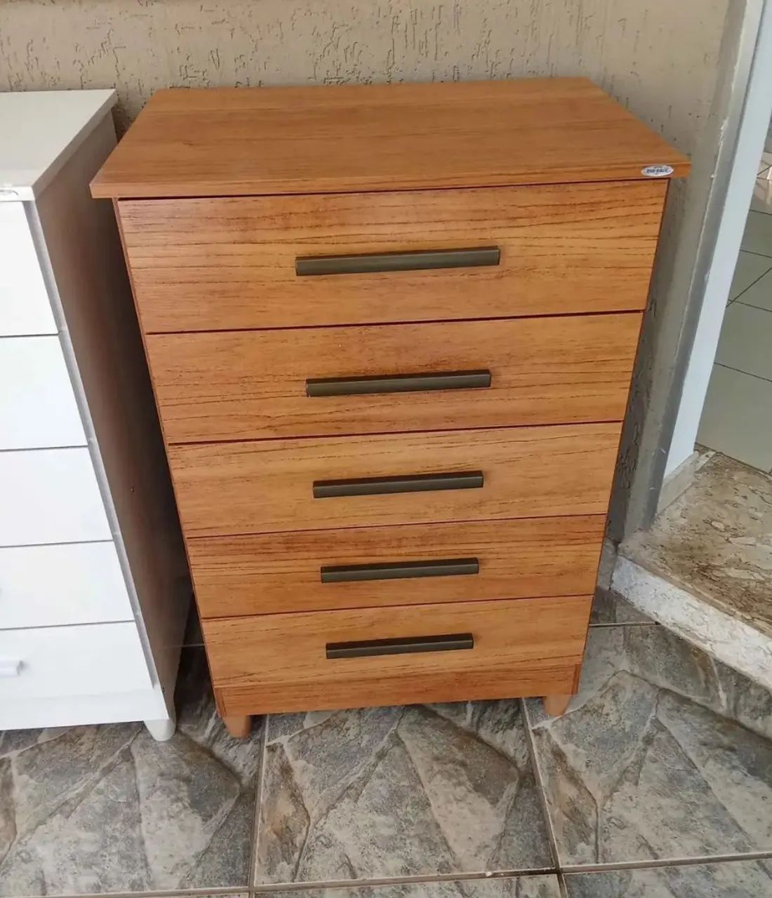 Cômodas com 5 gavetas.  - Foto 3