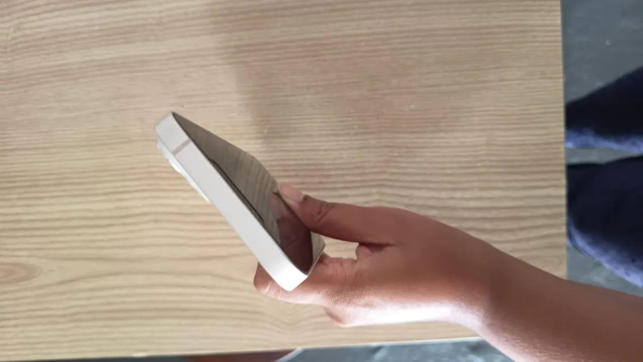 IPHONE 14 128G - Foto 5