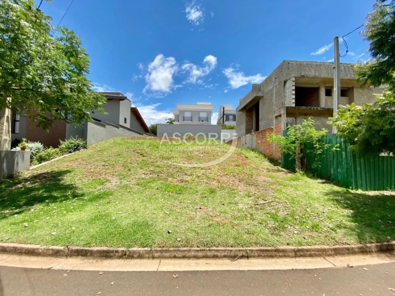 Terreno à venda no condomínio Villa D'Aquila, Santa Rosa Ipês, Piracicaba