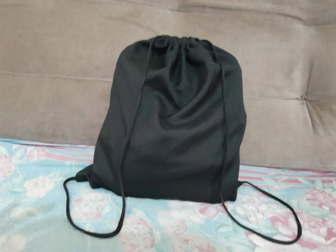 Mochila Saco Academia Lisa Preta  - Foto 4