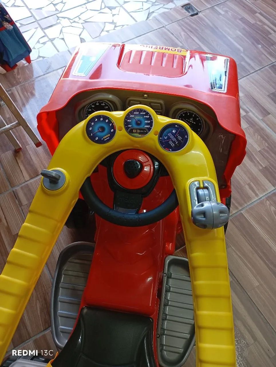 Carrinho De Empurrar e Pedalar  - Foto 3