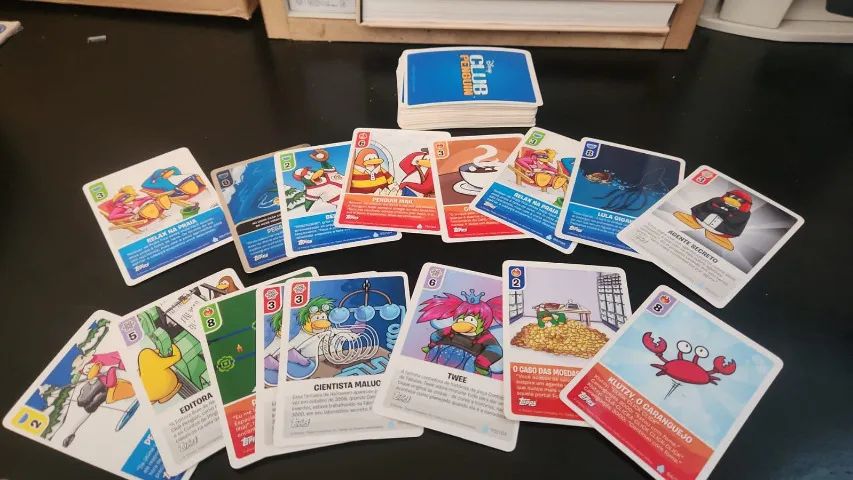 Lote de 67 cartas club penguin (coleção 154) - Foto 2