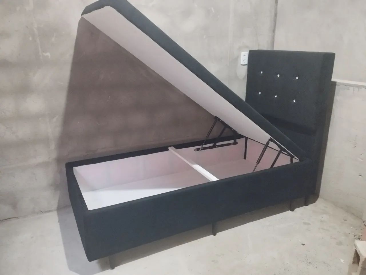 Conjunto base box baú solteiro mais cabeceira 