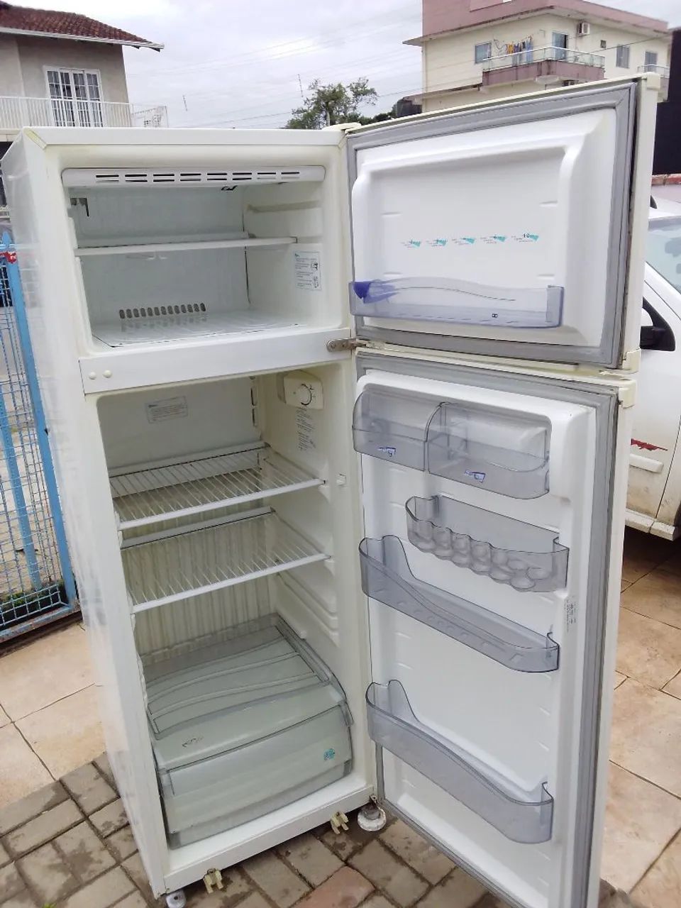 ? Geladeira Consul funcionando perfeitamente com garantia ?