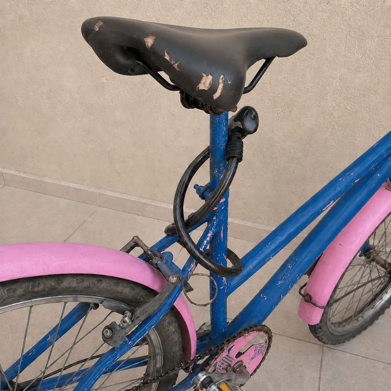 Bicicleta Aro 24 Usada com Cestinha - Tudo Funcionando - Foto 4