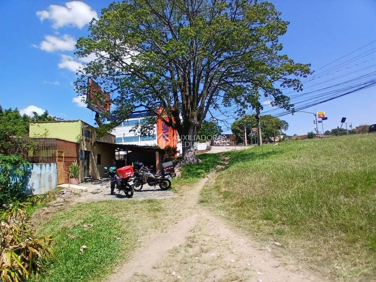 Terreno à venda no bairro Vila Jardim com área de 399 m² disponível para compra. - Foto 4