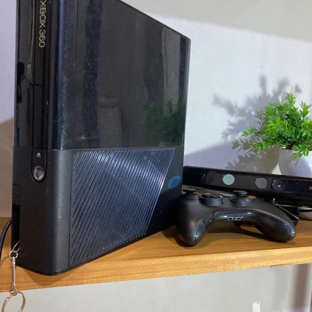 Xbox 360 com Kinect e controle novo - Foto 2
