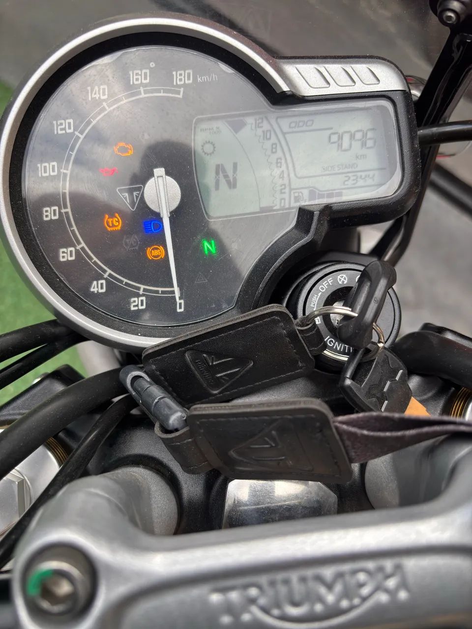 Triumph Scrambler 400x 2025 - Foto 2