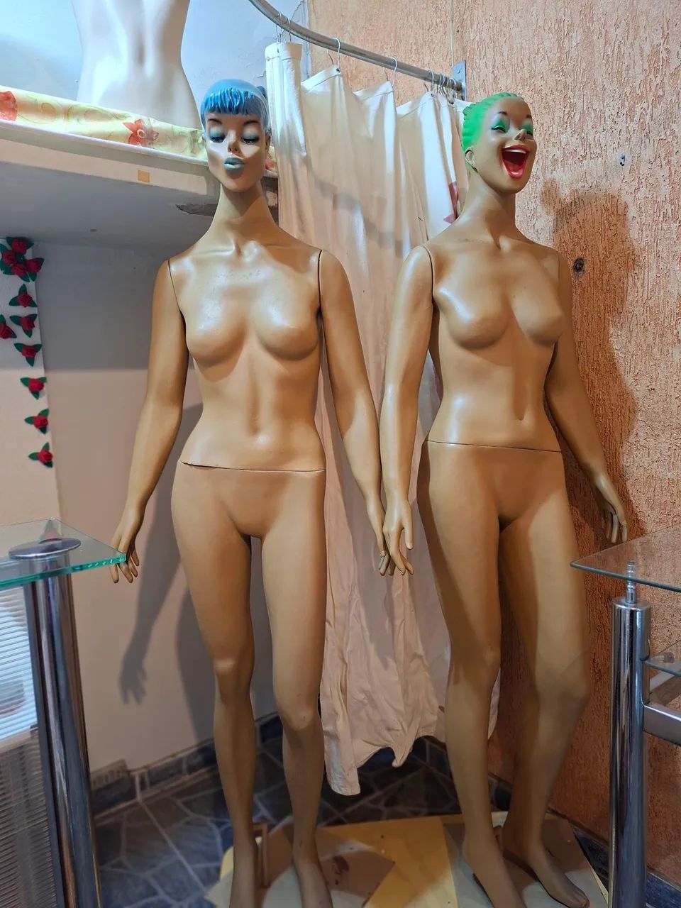 Móveis e  equipamentos para loja de roupas e variedades. - Foto 6