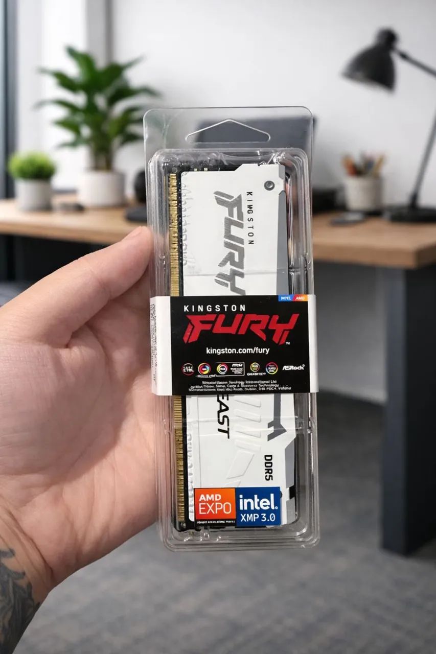 Memória RAM Kingston Rgb Branca ddr5 16gb 1x16gb Nova sem uso com nf 