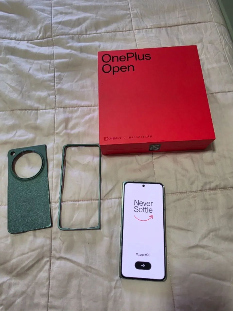 Celular OnePlus Open 512GB + 16GB de RAM - Foto 2