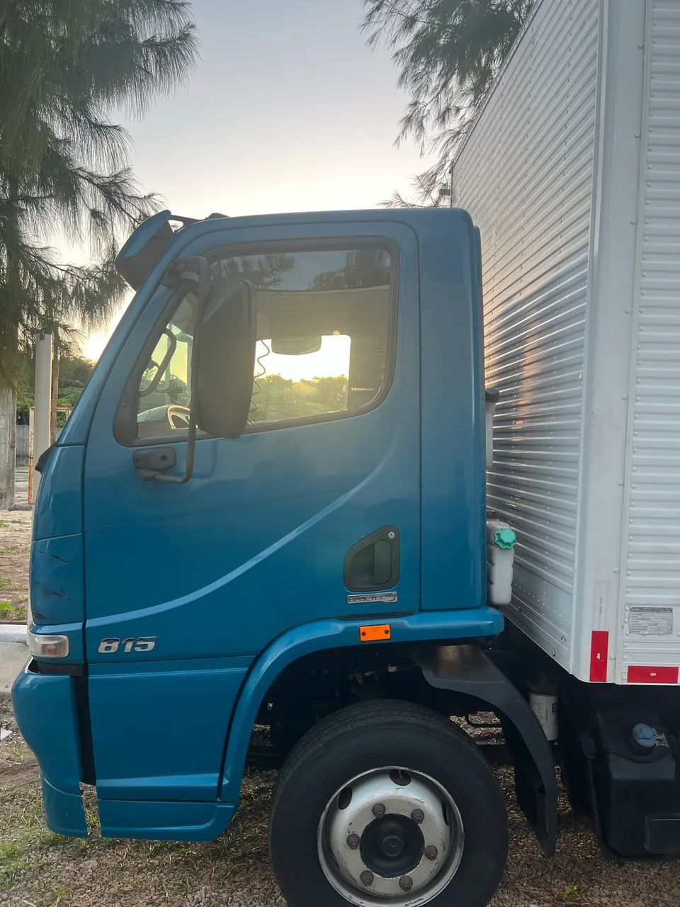 Accelo 815 2013 Baú de 6,40m - Foto 3