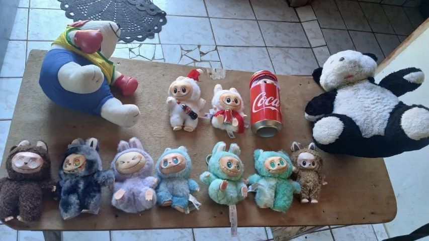 3 bonecos lubabu da coca cola  - Foto 4