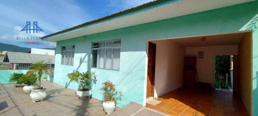 CASA À VENDA NA TRINDADE COM AMPLO TERRENO COM 574m², IDEAL PARA KITINETES