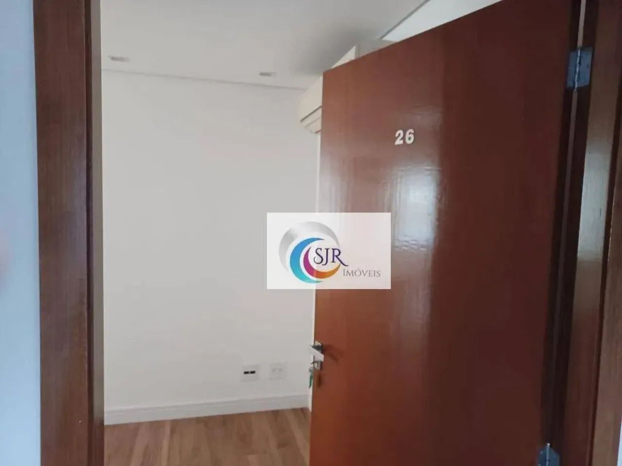 Conjunto comercial de 310 m² com 6 vagas - Foto 2