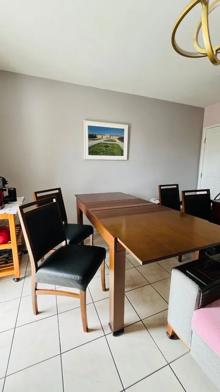 Mesa de Jantar Extensível em Madeira Maciça 
