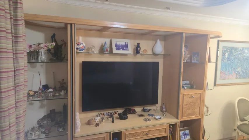 Estante em Madeira com painel de Tv 55 polegadas + 3 gavetas - Foto 3