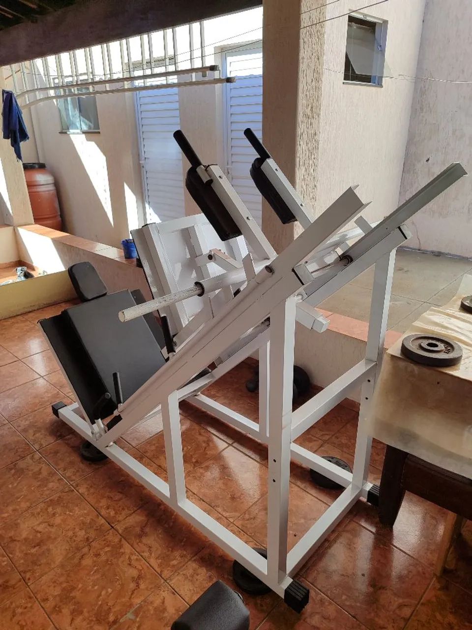 Leg Press 45 conjugado com Hack agachamento - Foto 4