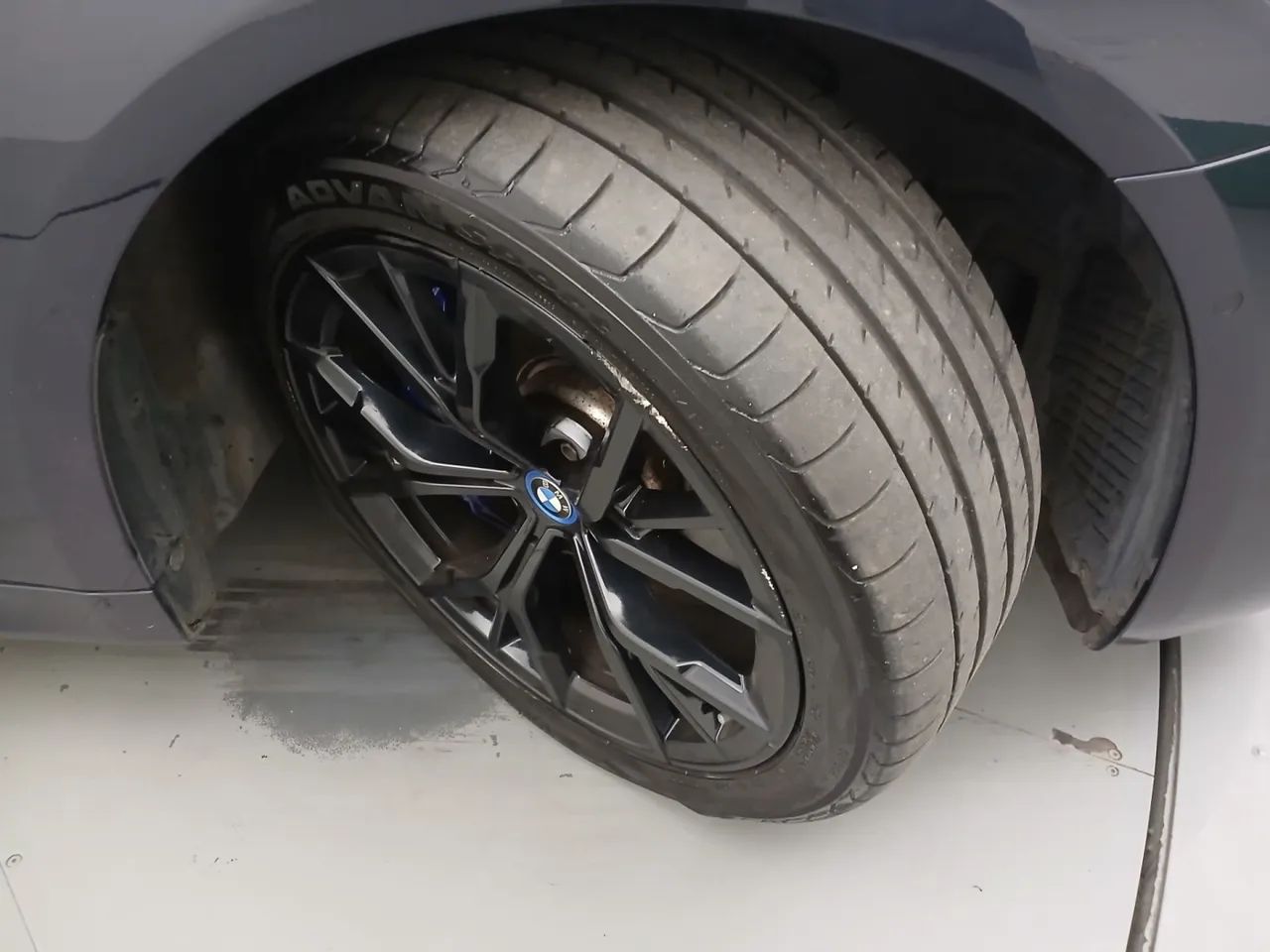BMW Série 5 530E M Sport 2.0 Turbo Híbrido Aut., foto 13 de 18