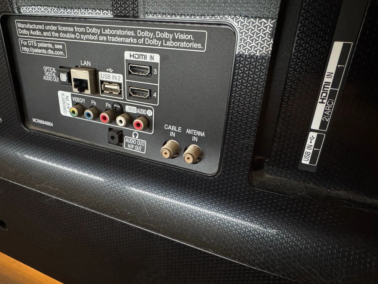 Smart TV LG LED 4K - Modelo 49UJ7500 - Excelente Estado - Foto 4