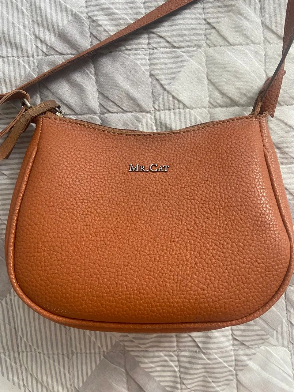 Bolsa Mr Cat em couro 
