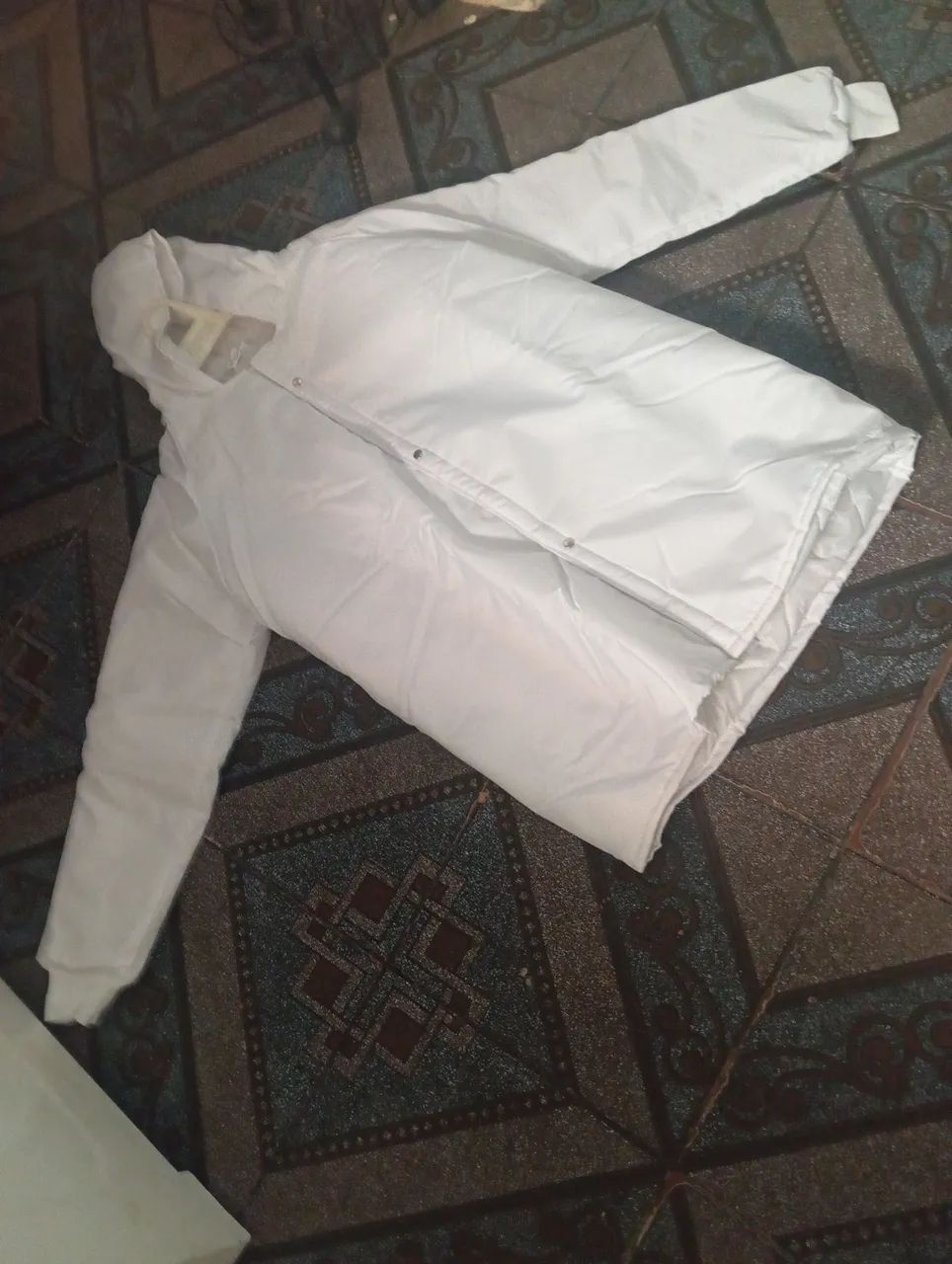 Japona Câmara Fria Branca