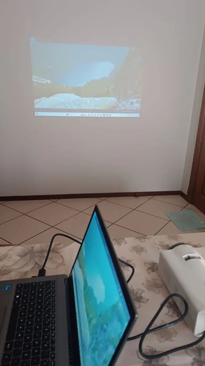 Projetor Multimídia LG, modelo BE325-SP usado, funciona perfeito  - Foto 3