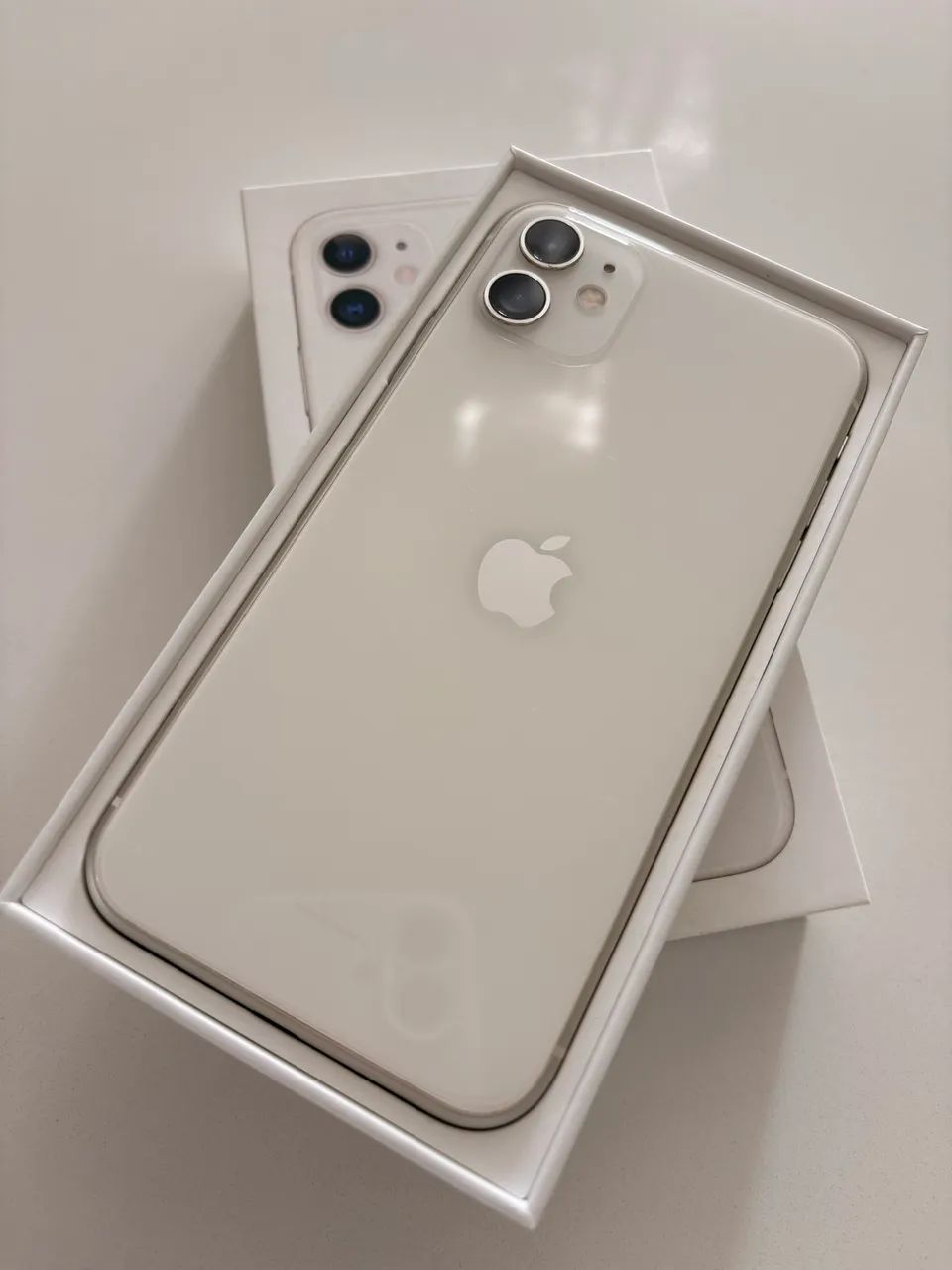 iPhone 11 64GB Branco | Muito Conservado | 82% Bateria