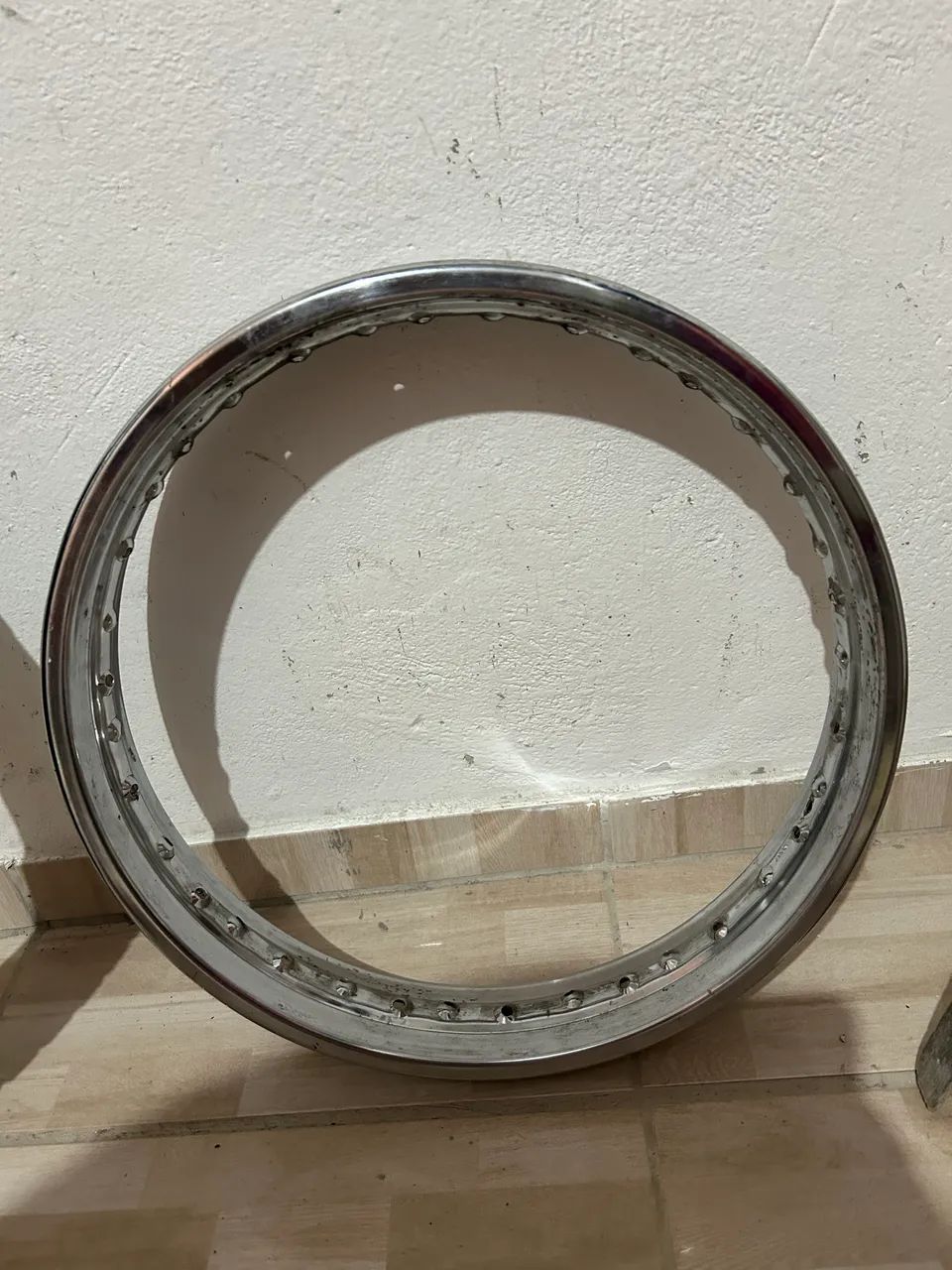 Aros de lander e pinel dianteiro seminovo  - Foto 3