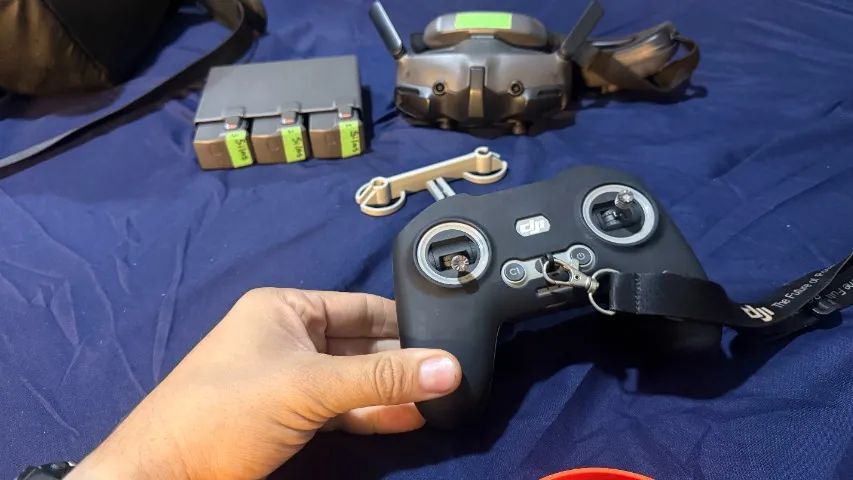 Drone DJI Avata 2, Fly More Combo, semi novo - Foto 4