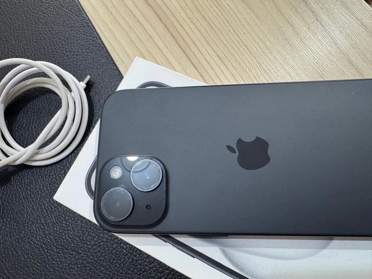iPhone 15 128g 87% de bateria 