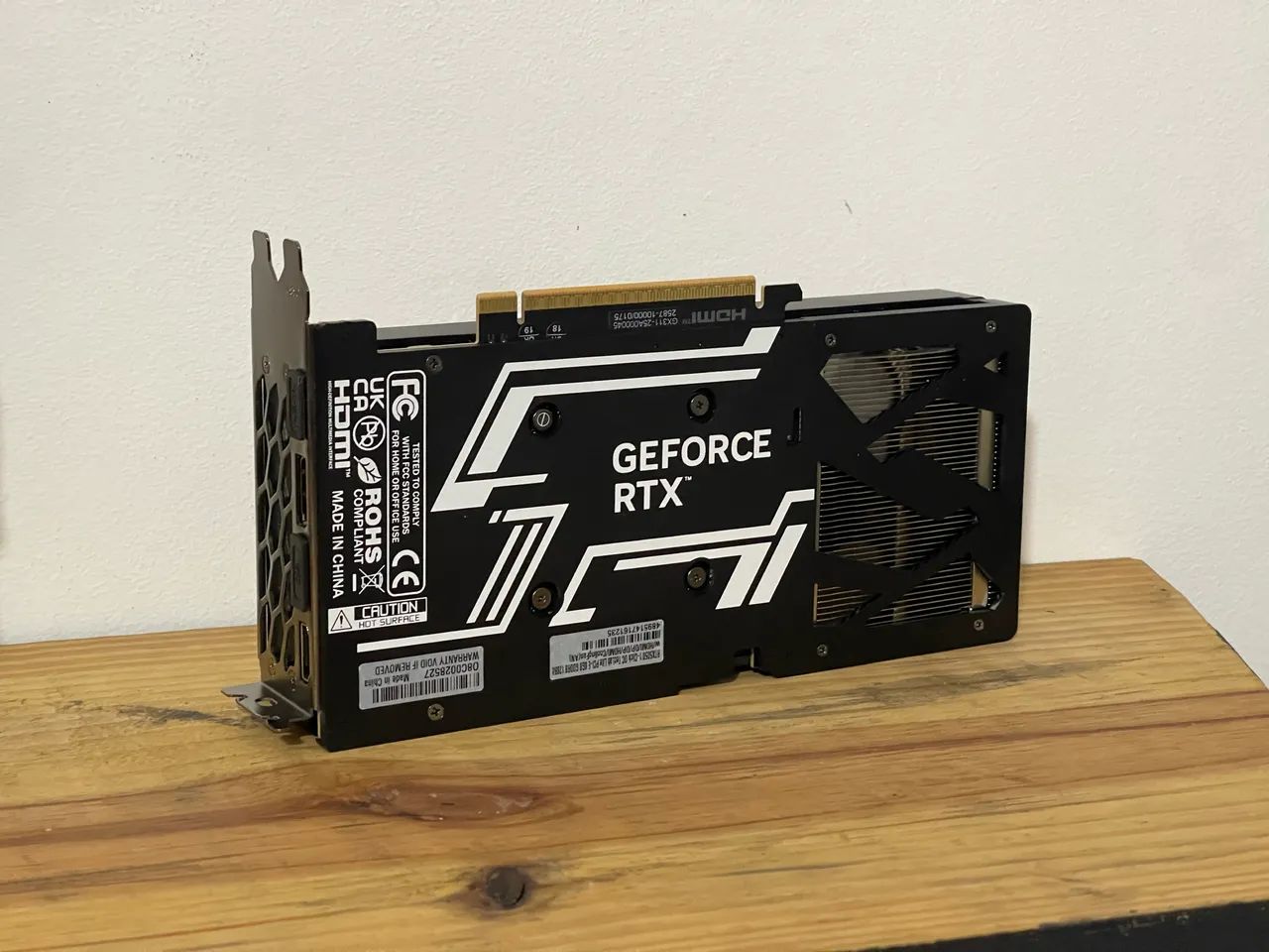 Galax Geforce Rtx 5050 8gb Muito Nova - Foto 3