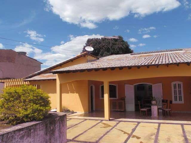 Samuel Pereira oferece: Casa Sobradinho Setor de Mansões 4 quartos com 2 suites Lote 795 m