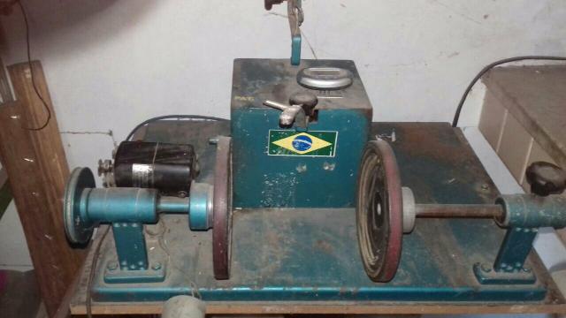 Máquina de enrolar linha