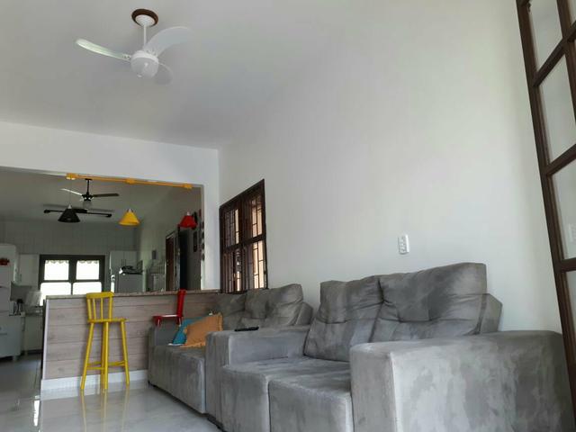 Belíssima casa com piscina em Matinhos - Foto 4