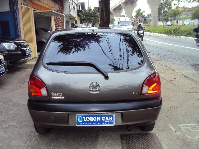 Fiesta Hatch Class 1.0 8v Zetec 2001 4 Ptas - Direção Hidr - Conj. Elétrico - Confira.! - Foto 5