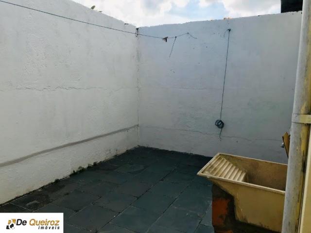 Casa em mongaguá , bairro itaguaí , geminada , lado morro - Foto 11