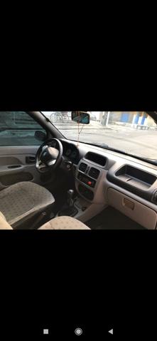 Vendo Clio 2007 8 válvulas - Foto 2