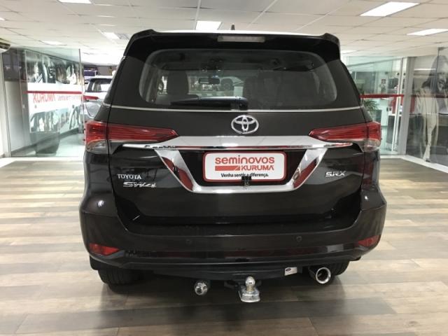 TOYOTA HILUX SW4 2.8 SRX 4X4 7 LUGARES 16V TURBO INTERCOOLER DIESEL 4P AUTOMA. - Foto 6