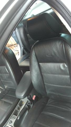 Focus Sedan 2.0 automático - Foto 3