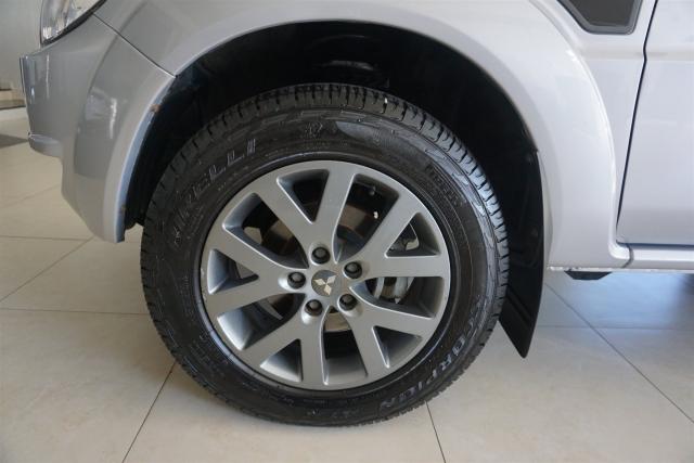 MITSUBISHI PAJERO TR4 2013/2014 2.0 4X2 16V 140CV FLEX 4P AUTOMÁTICO - Foto 12