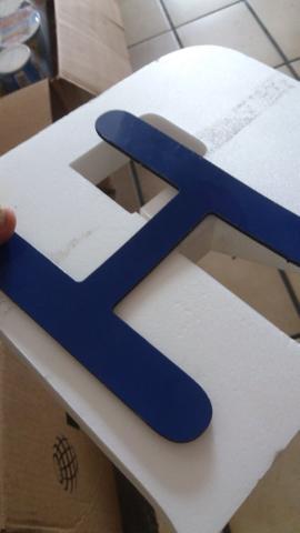 Letras e fachadas