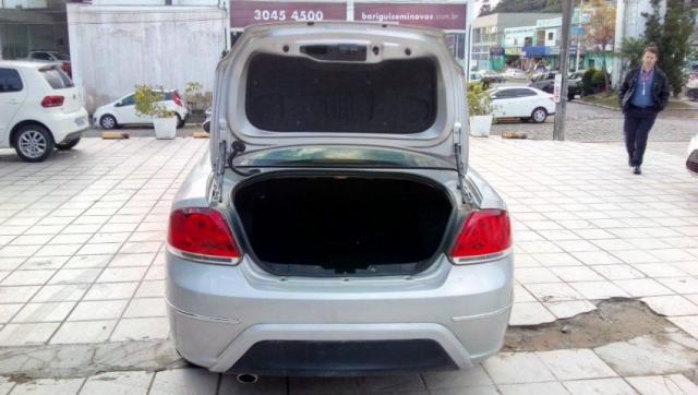 FIAT LINEA ESSENCE 1.8 16V FLEX Prata 2014/2015 - Foto 11