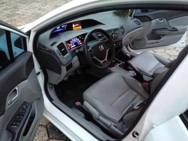 Honda Civic Lxs 1.8 Branco - Baixo KM - Foto 13