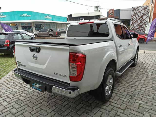 Nissan Frontier - Foto 8