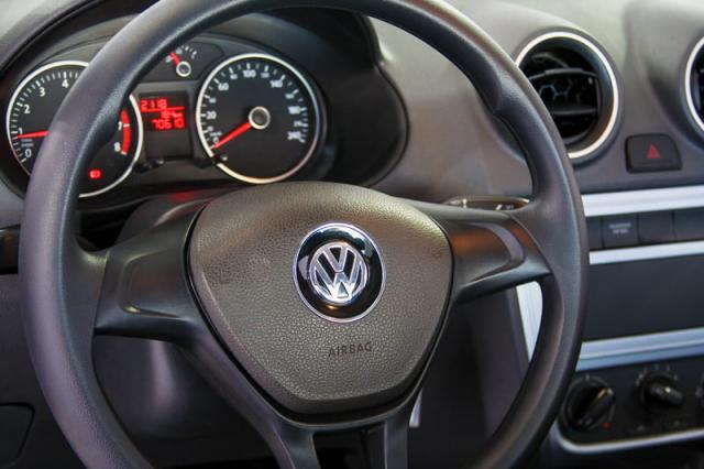 VOLKSWAGEN Saveiro Robust 1.6 Total Flex 8V 2017 - Foto 11