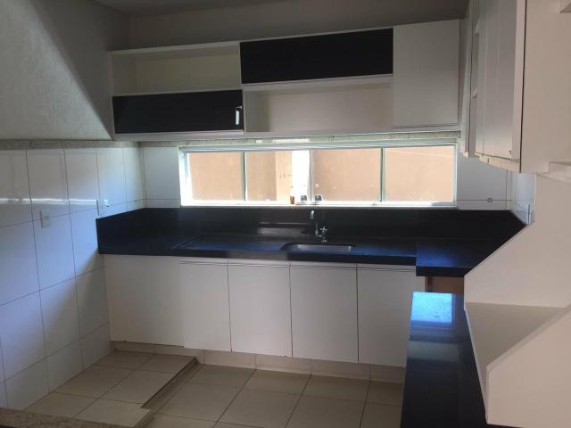 Casa condômino 3 suíte amplas ótima oportunidade Jardins Madri